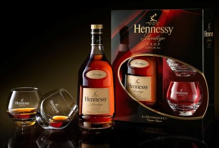 http://anhlinhshop.com/userfiles/image/ruou-thang-10/chai-ruou-hennessy_zpsb12b8c27.jpg